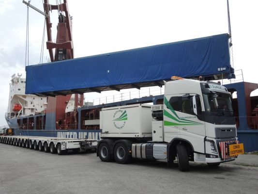 Heavy lifts handling in Brest