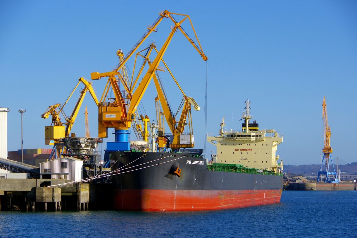 Logistique portuaire et industrielle : MARITIME KUHN est présent dans tous les ports de commerce de France