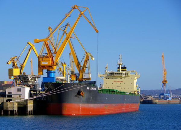 Port and industrial logistics MARITIME KUHN is present in every commercial port around France