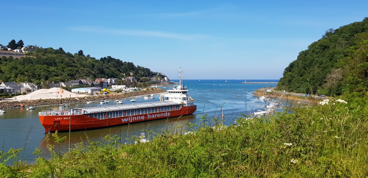 Lady Nora dans le chenal du Légué